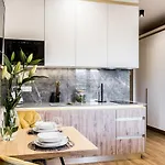 Aparthotel Tatrzanski - 500 M Od Kaniowka Odkryj-bialke Białka Tatrzańska